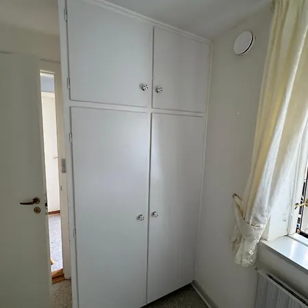 Hyggeligt Vaerelse Med Faelles Opholdsrum Og Toilet 홈스테이