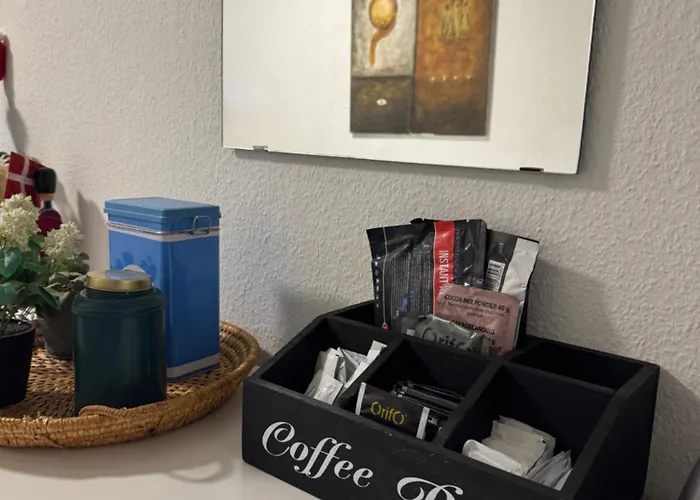 Hyggeligt Vaerelse Med Faelles Opholdsrum Og Toilet Lunderskov